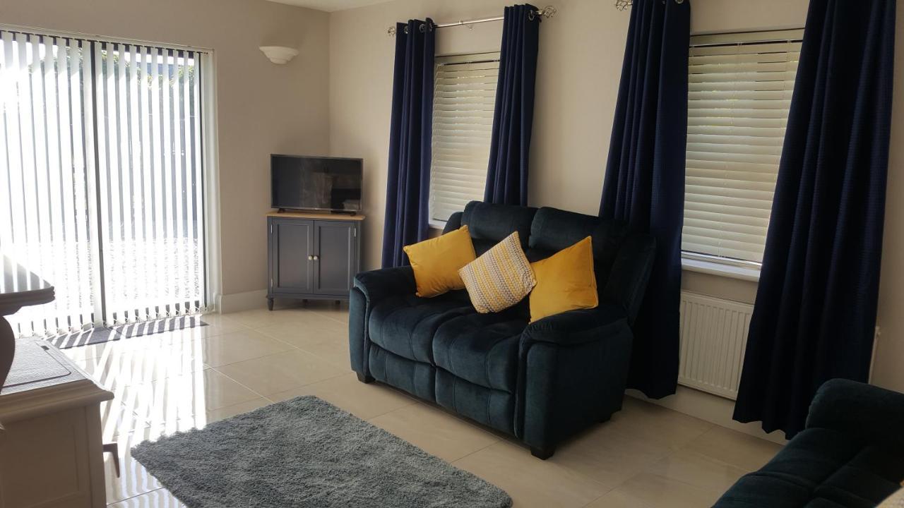 Ashford Villa -Cottage 2 Cong Bagian luar foto